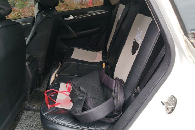 Used Zotye T600 2016 1.5T Manual Elite Edition Left Rear Seat