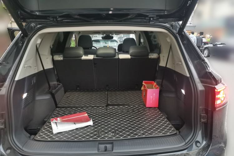 Used Volkswagen ID.6 CROZZ 2022 Long-Range PRO Edition Trunk