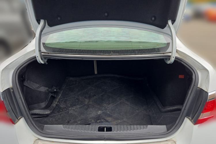 Used Buick GT 2013 GT 1.6L Automatic Fashion Edition Trunk