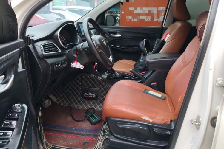 Used Baojun 730 2019 1.5T CVT Fashion Model 7 Seats China VI Emission Standard Left Front Seat