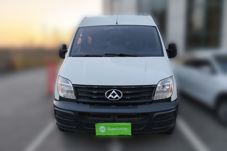 Used SAIC MAXUS Xintu V80 2014 2.5T Aotuntong Long Wheelbase Mid-Roof Model Front