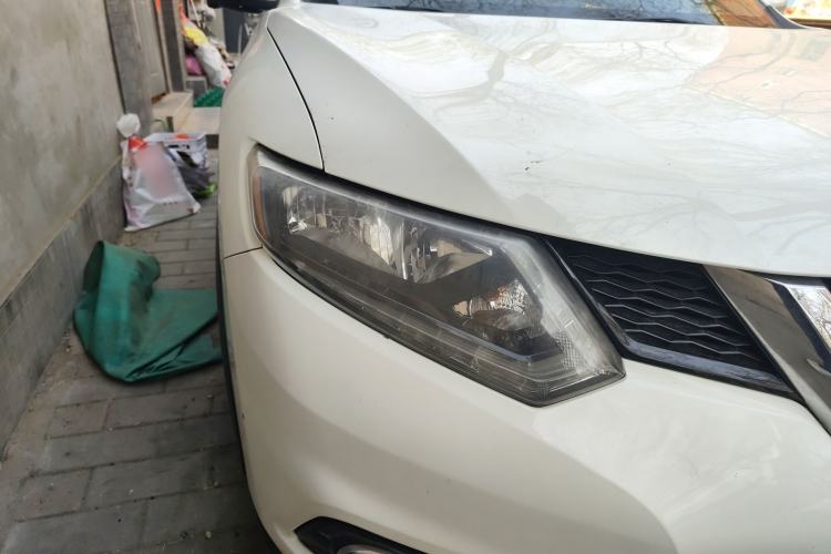 Used Nissan X-Trail 2014 2.0L CVT Comfort Edition 2WD Right Front Headlight