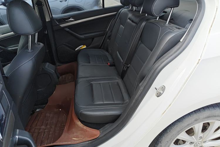 Used Volkswagen Lavida 2015 1.6L Manual Comfort Edition Left Rear Seat