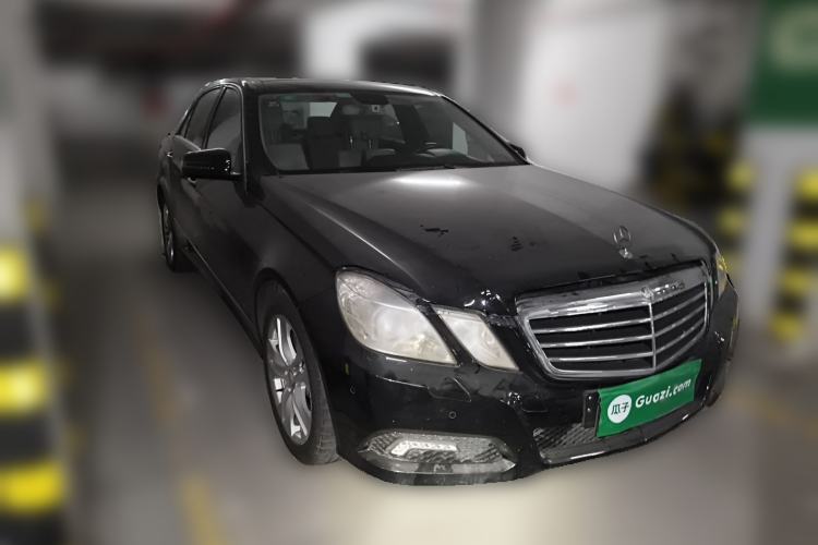 Used Mercedes-Benz E-Class 2009 E 300 Fashion Model Front Right 45 Deg