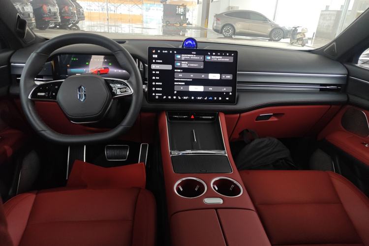 Used Hima AITO M5 2025 Extended-Range Ultra All-Wheel-Drive Version Center Console