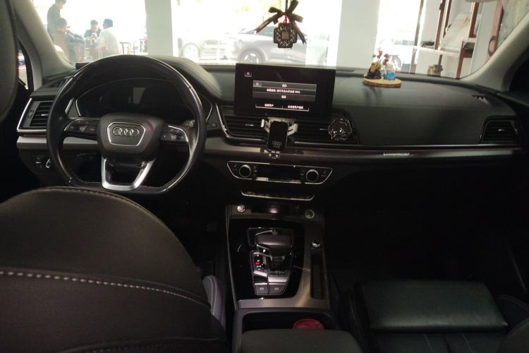 Used Audi Q5L 2022 40T Luxury Dynamic Model
