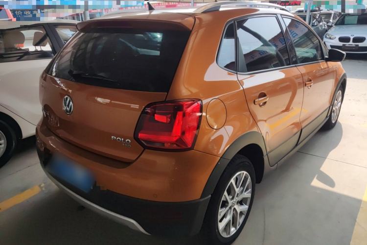 Used Volkswagen Polo 2016 1.6L Cross Polo Automatic Rear Right 45 Deg