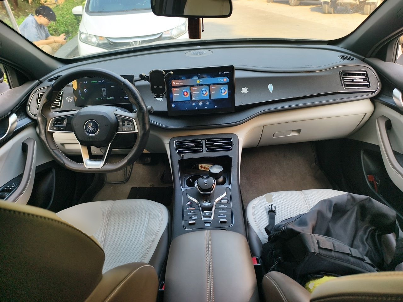 BYD Qin PLUS 2024 HONOR Edition DM-i 55KM Leading Model — снимка 6