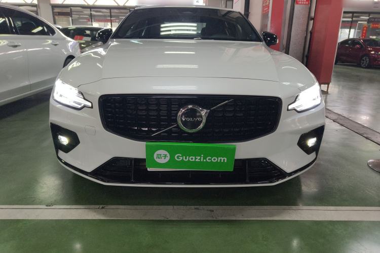Used Volvo S60 2025 B5 Zhiya Sport Edition
