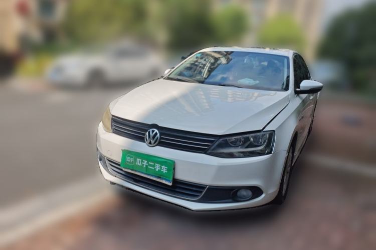 Używany Volkswagen Sagitar 2014 1.6L Manual Comfort Model