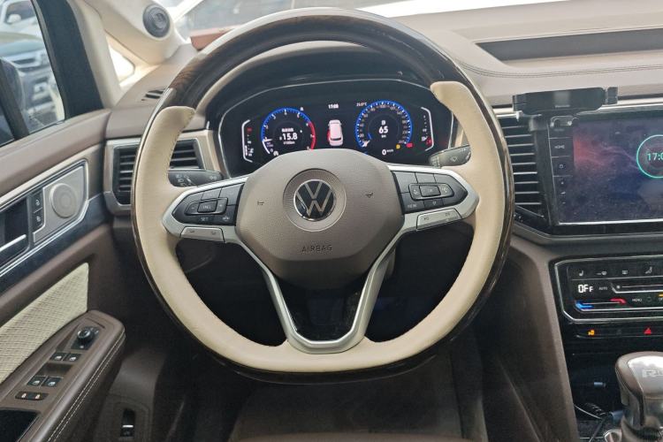 Used Volkswagen Viloran 2020 330TSI Luxury Edition Steering Wheel