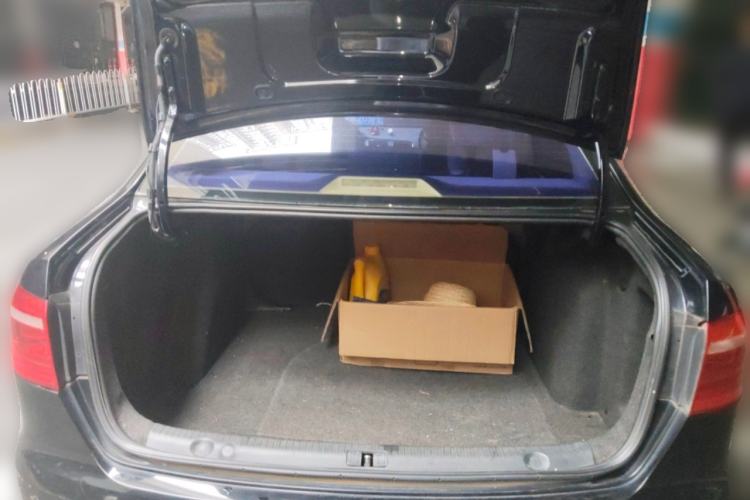 Used Volkswagen Lavida 2013 1.4TSI DSG Comfort Edition Trunk