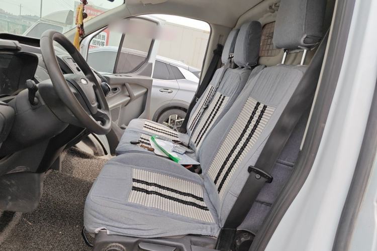 Used Ford Transit 2017 2.0T Diesel Van Short Wheelbase Mid-Roof China V Standard
