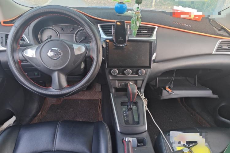 Used Nissan Sylphy 2019 Classic 1.6XE CVT Comfort Edition Center Console