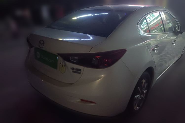 Used Mazda 3 Axela 2016 Sedan 1.5L Manual Comfort Model
