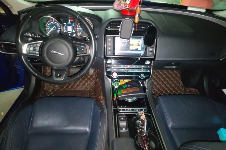 Used Jaguar XE 2017 2.0T 200 PS R-Sport
