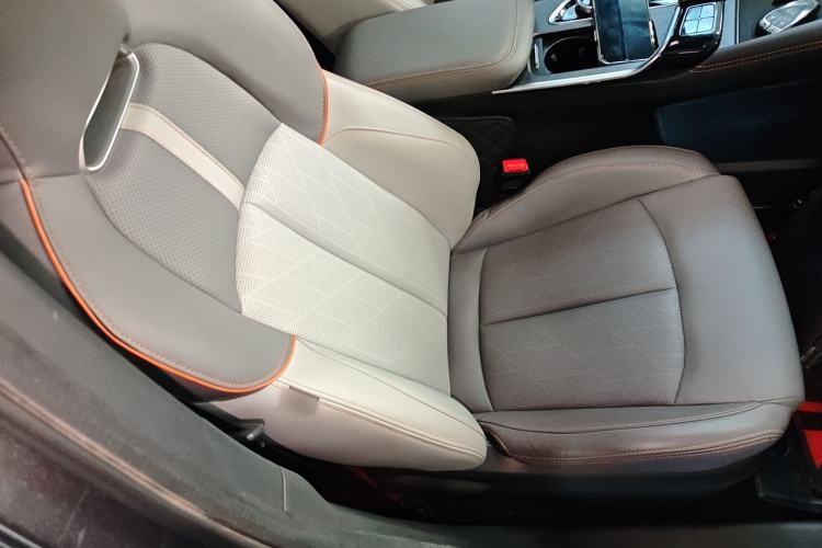 Used Changan UNI-T 2022 1.5T Prestige Version
