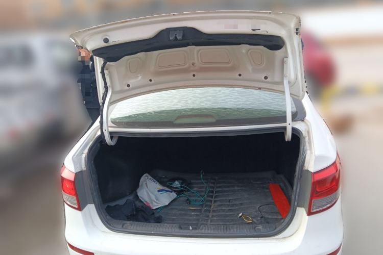 Used Kia K2 2015 Sedan 1.4L MT GLS