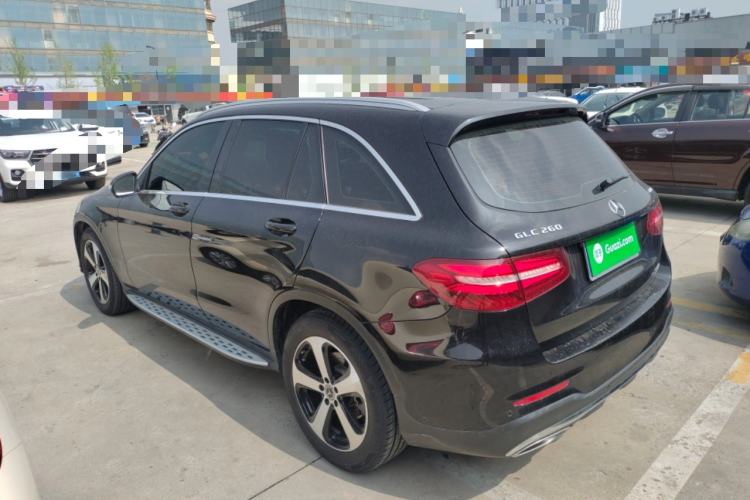 Used Mercedes-Benz GLC 2019 GLC 260 4MATIC Luxury Model Exterior 2