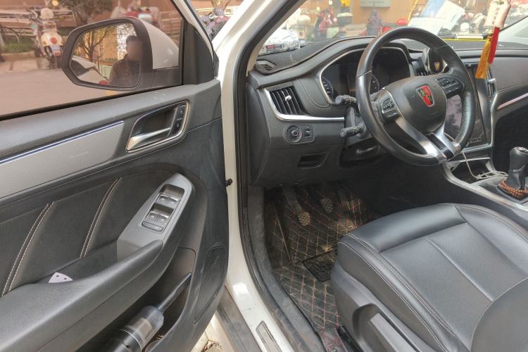 Used Roewe RX5 2018 20T Two-Wheel Drive Manual Internet Smart Edition