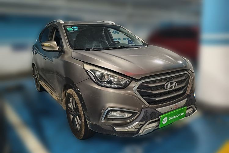 Used Hyundai ix35 2015 2.0L Automatic 2WD Smart Version China V Standard Front Right 45 Deg