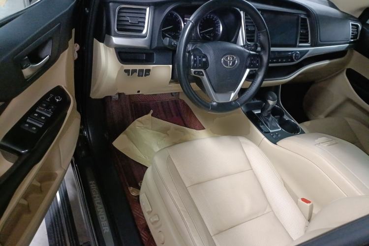 Used Toyota Highlander 2018 2.0T Four-Wheel Drive Luxury Version 7 Seats China VI Standard