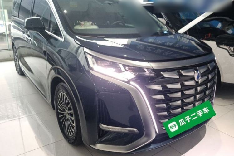 Used Denza D9 2024 DM-i 1050 Luxury Model
