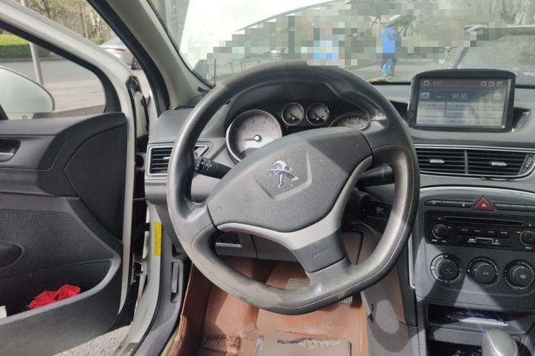 Used Peugeot 308 2013 1.6L Automatic YouShang Model Steering Wheel