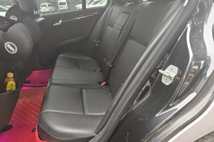 Used Mercedes-Benz C-Class 2010 C 180K Classic model