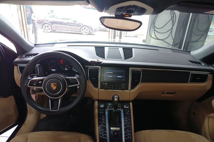 Used Porsche Macan 2017 Macan 2.0T Center Console