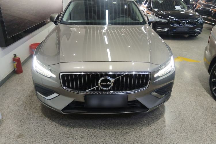 Used Volvo S60 2021 T4 Zhiyuan Luxury Edition