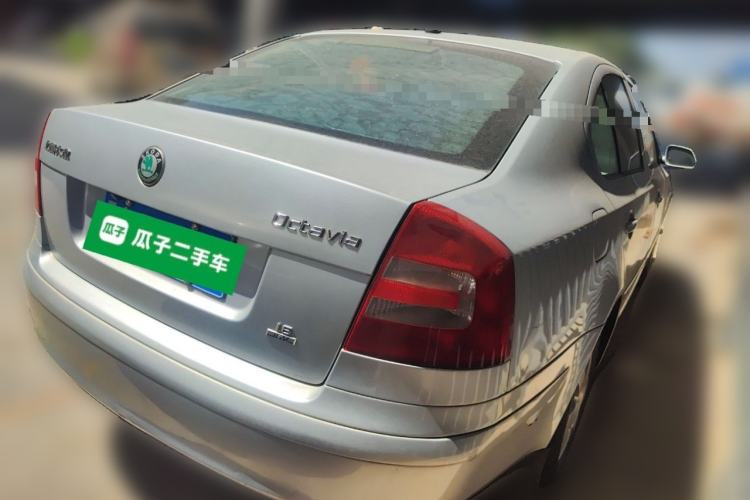 Used Skoda Octavia 2009 1.6L Manual Eado Edition Rear Right 45 Deg