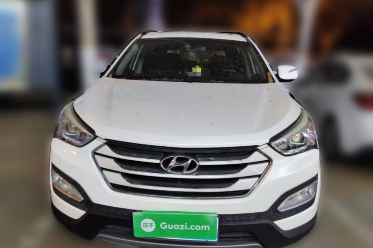 Used Hyundai Santa Fe 2013 2.4L Automatic 4x4 Smart Version Front