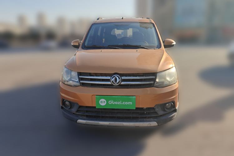 Used Dongfeng Fengon 360 2015 1.5L Manual Luxury 7-Seater China IV Standard
