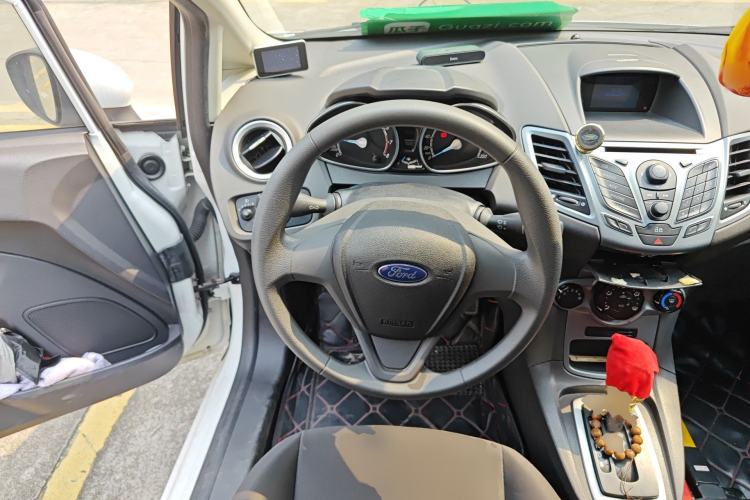 Used Ford Fiesta 2013 Hatchback 1.5L Automatic Fashion Edition Steering Wheel