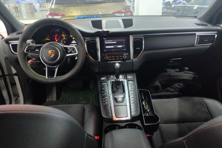 Used Porsche Macan 2017 Macan 2.0T Center Console