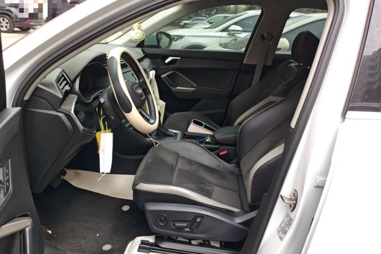 Used Audi Q3 2021 35 TFSI Progressive Dynamic Edition
