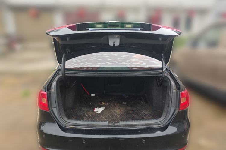 Used Volkswagen Sagitar 2012 1.4TSI Automatic Luxury Edition