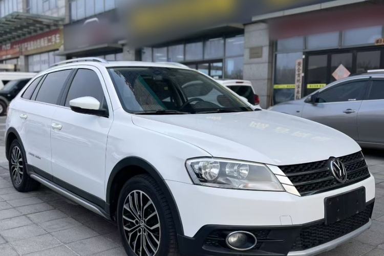 Used Volkswagen Cross Lavida 2014 1.4TSI DSG
