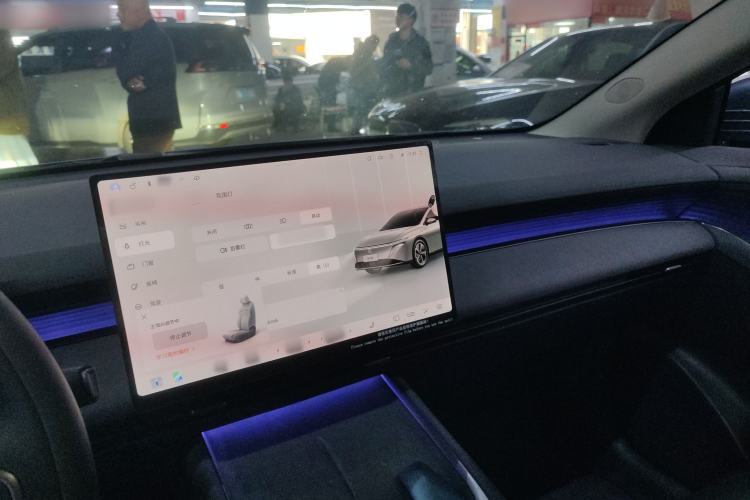 Used Nissan N6 2026 Model 180 Max Center Console