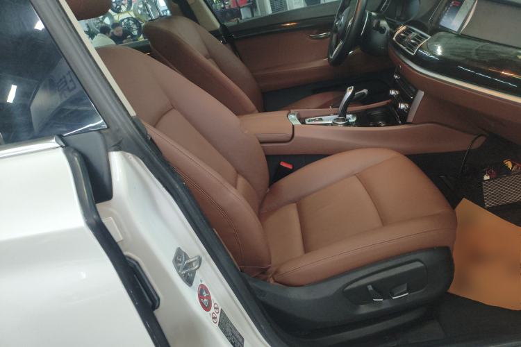 Used BMW 5 Series GT 2015 528i Leading Model