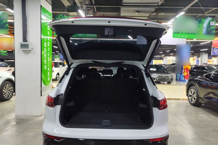 Used Audi Q5 e-tron 2023 40 e-tron Shining Edition Mecha Kit
