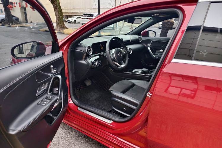 Used Mercedes-Benz A-Class 2020 Restyled A 200 L Sport Sedan Fashion Version