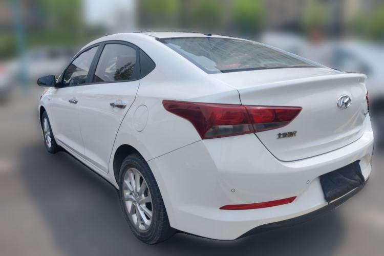 Used Hyundai Verna (new generation) 2016 1.4L Manual Cool Edition GLS Rear Left 45 Deg