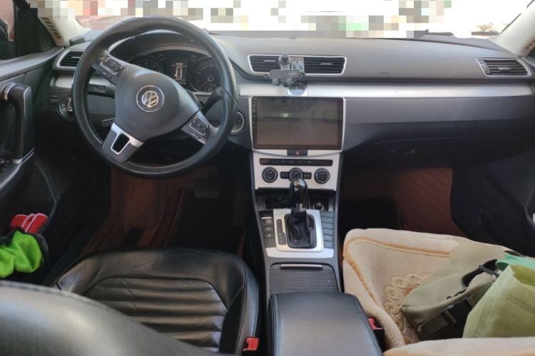 Used Volkswagen Magotan 2015 1.8TSI Advanced Model Center Console