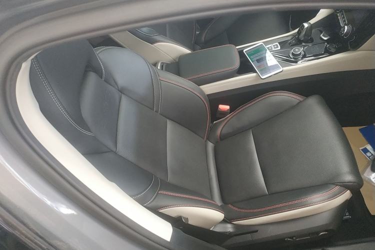 Used Lynk & Co 02 2021 2.0TD Automatic Two-Wheel Drive Zhaoshang Champion Edition Right Front Seat