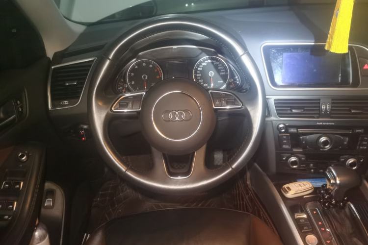 Used Audi Q5 2018 Collector's Edition 40 TFSI Technology Model