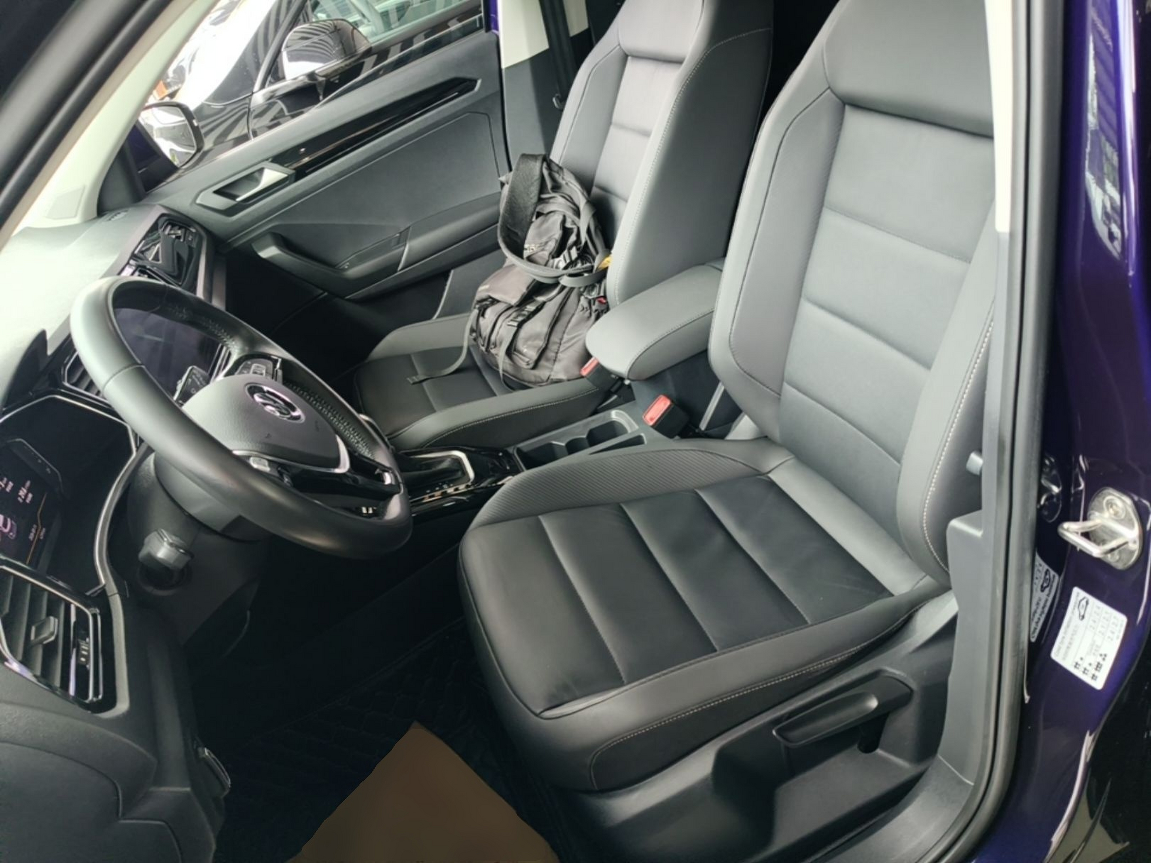 Interior delantero