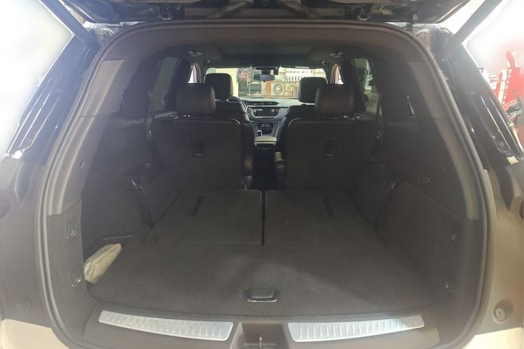 Used Cadillac XT6 2022 2.0T Six-Seater Four-Wheel-Drive Luxury Version Trunk