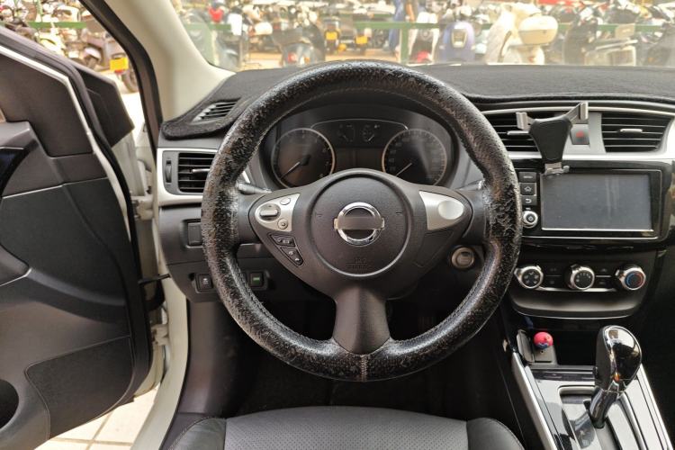 Used Nissan Sylphy 2016 1.6XV CVT Smart Enjoyment Version Steering Wheel